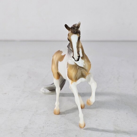 Breyer Breyerfest 2022 Event Stablemate SPAETZLE Pinto Alborozo NIB - Picture 6 of 11